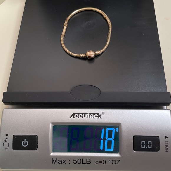 Solid 14k Gold Pandora Moments Bracelet, EUC - Picture 9 of 9